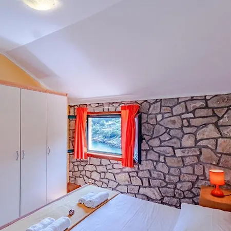 Djoni 2 By Guide Apartament