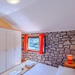 Djoni 2 By Guide Apartment