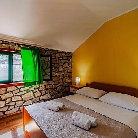 Daire Djoni 2 By Guide Blato (Korcula)